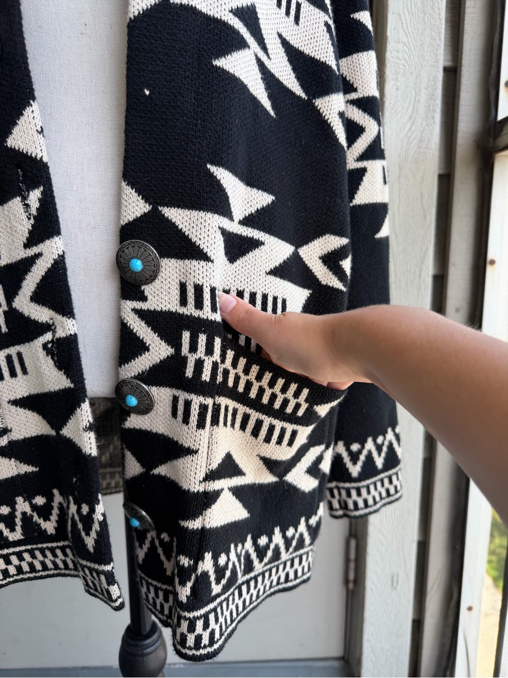 Cotton & Rye Women’s Southwestern Print Cardigan Black White - Picture 6 of 8